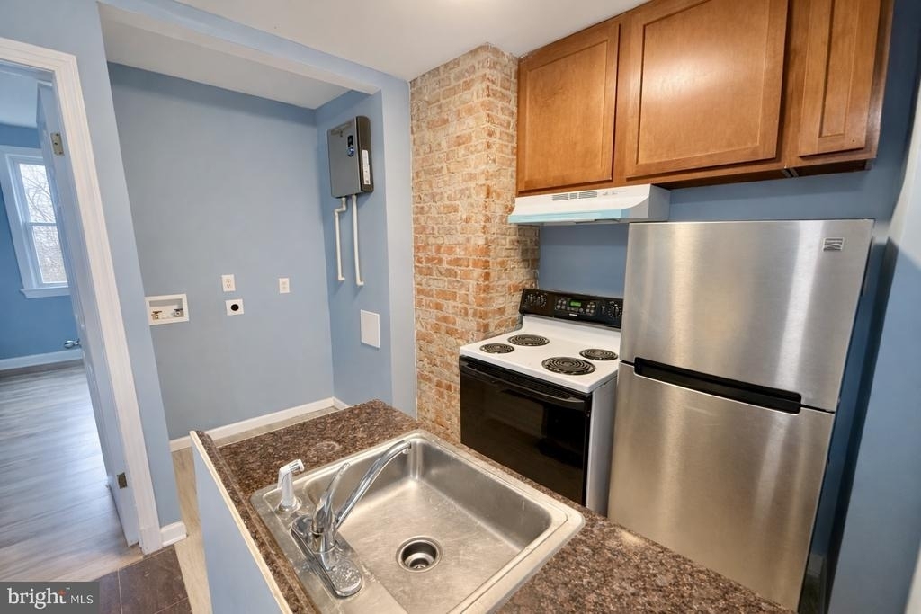 2621 30th Street Se - Photo 4