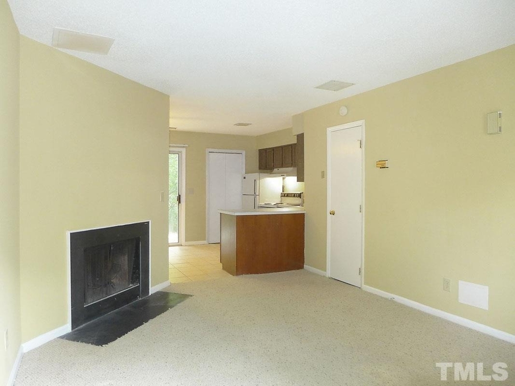 138 Marlowe Court - Photo 4