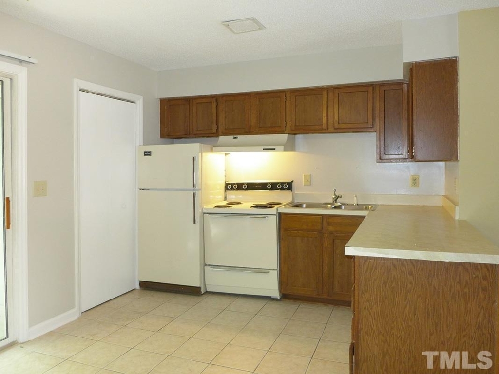 138 Marlowe Court - Photo 6