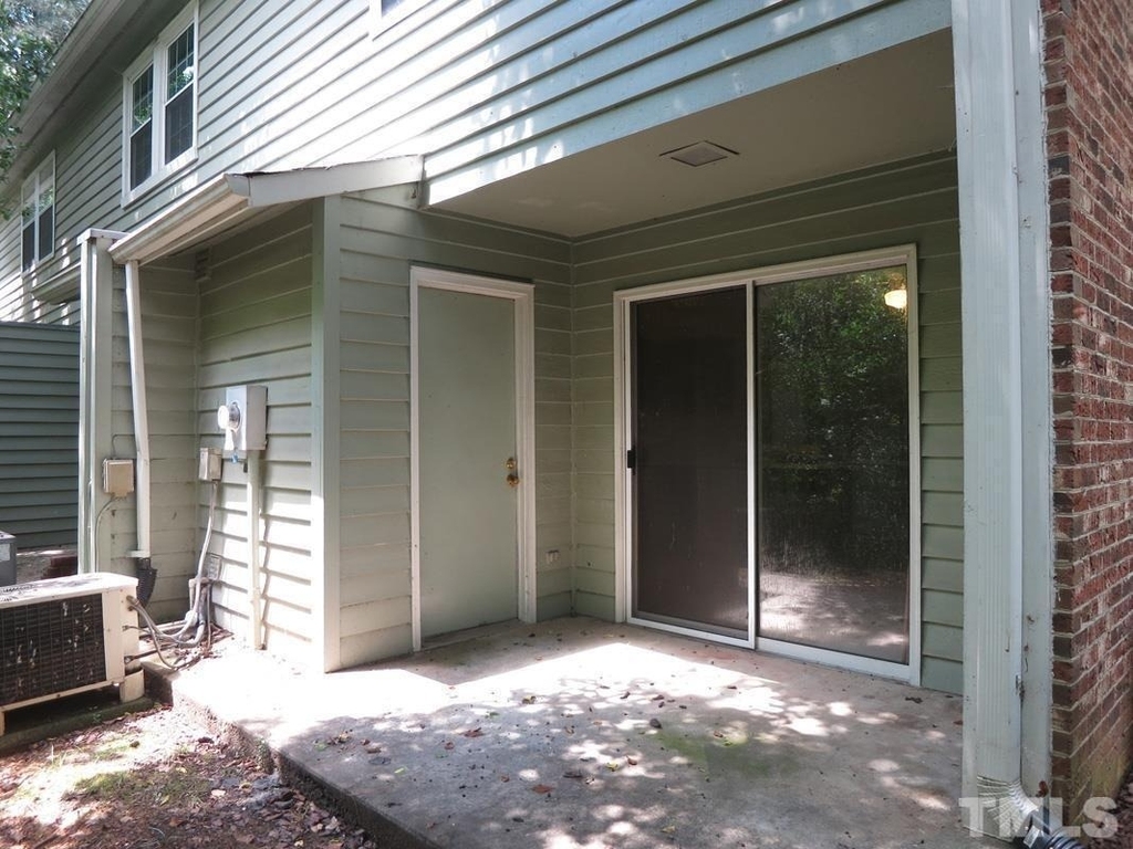 138 Marlowe Court - Photo 13
