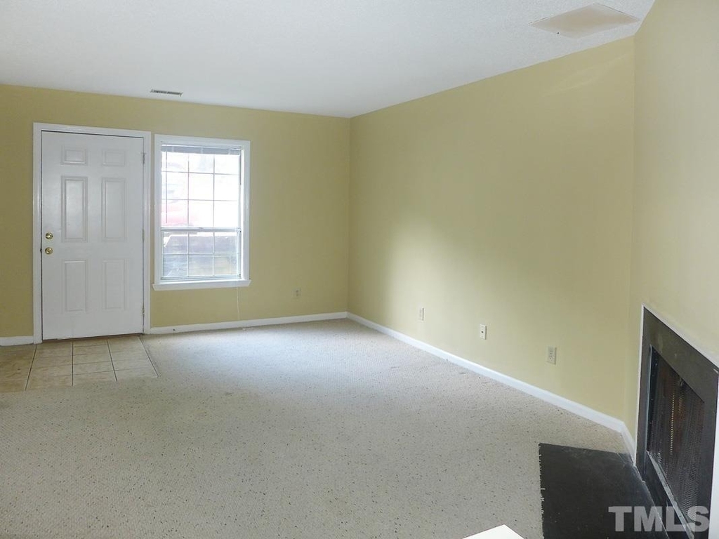 138 Marlowe Court - Photo 2