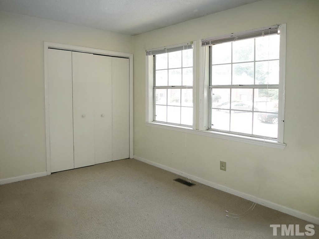 138 Marlowe Court - Photo 9