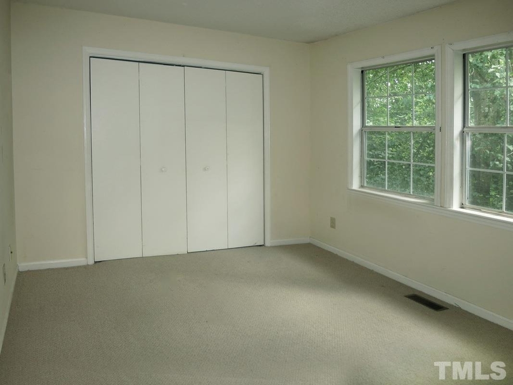 138 Marlowe Court - Photo 10