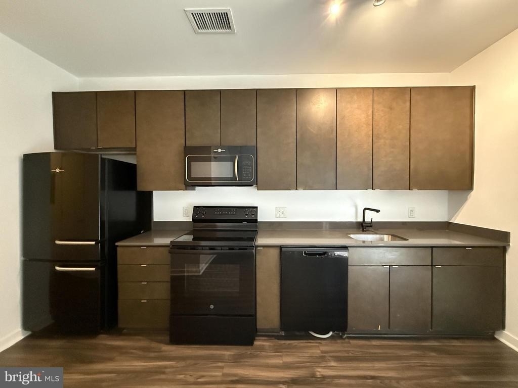 1250 9th Street Nw - Photo 2