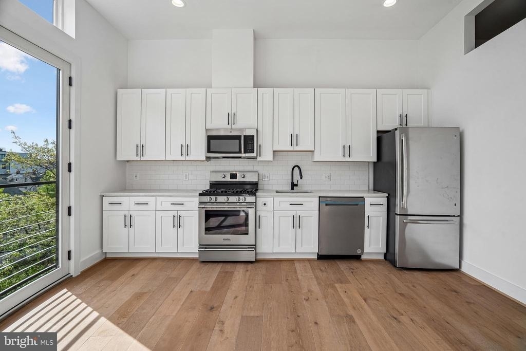 4308 Georgia Avenue Nw - Photo 9