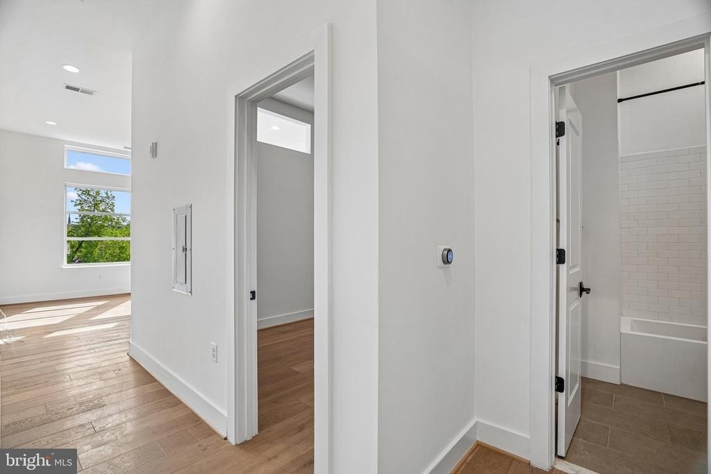 4308 Georgia Avenue Nw - Photo 5