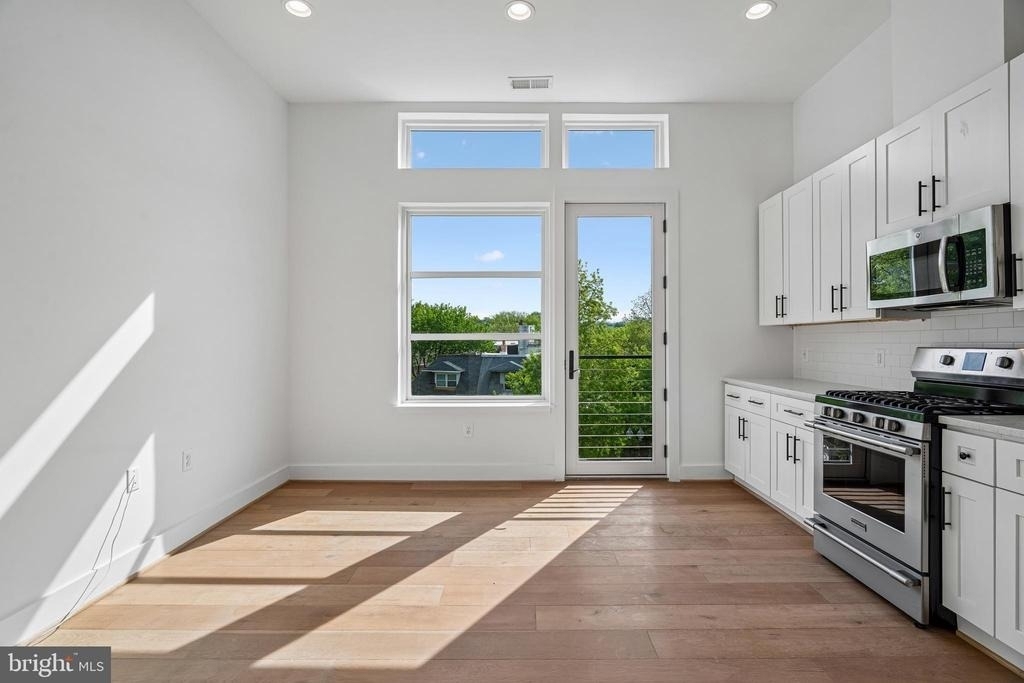 4308 Georgia Avenue Nw - Photo 6
