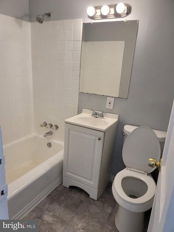 5037 Benning Road Se - Photo 4