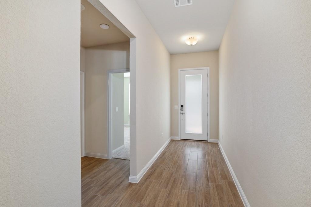 8202 Dampton Ln - Photo 3