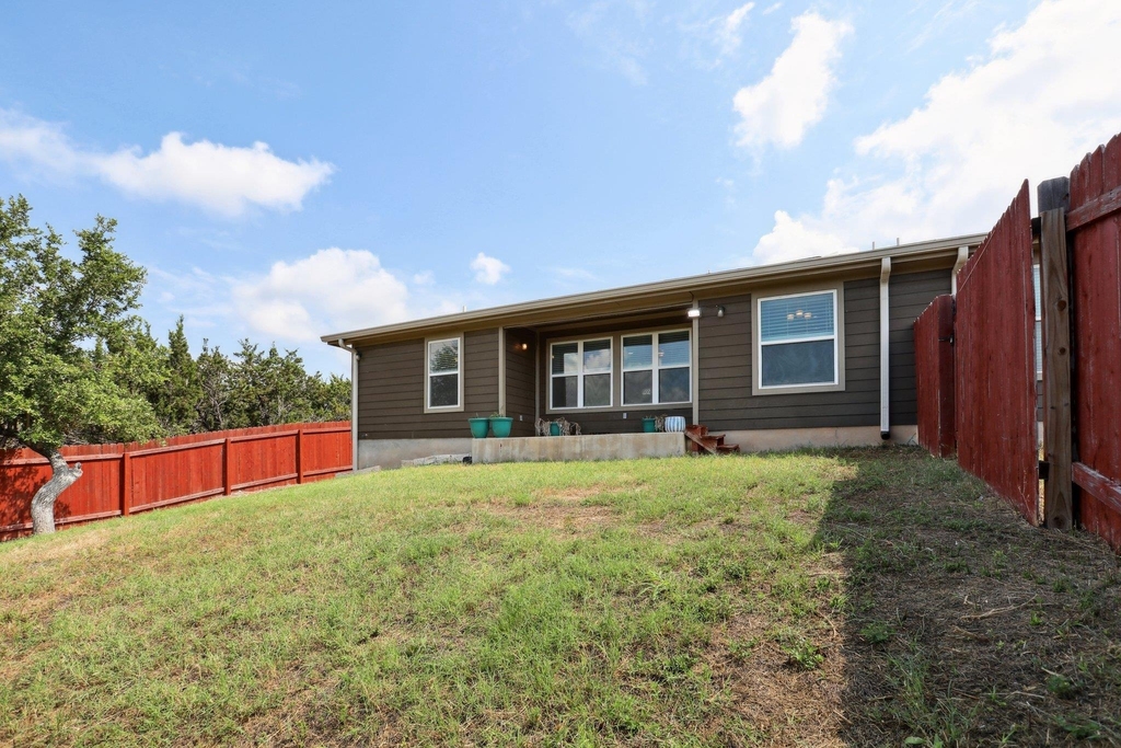 20111 Travis Dr - Photo 23