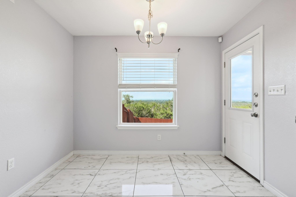 20111 Travis Dr - Photo 12
