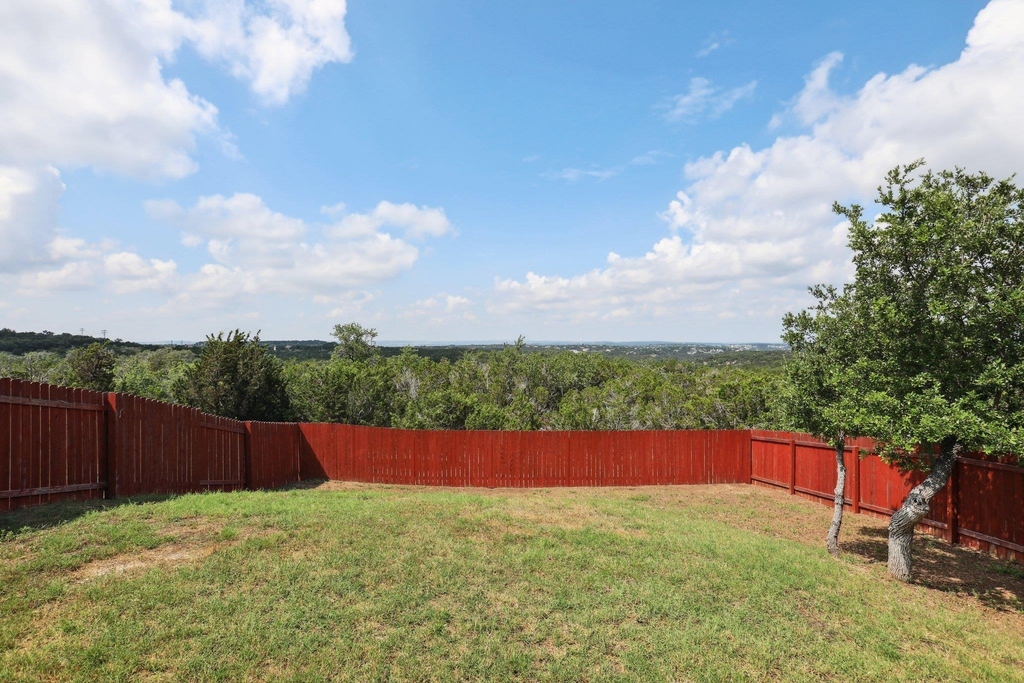 20111 Travis Dr - Photo 0