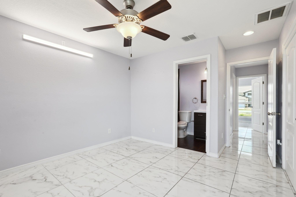 20111 Travis Dr - Photo 19