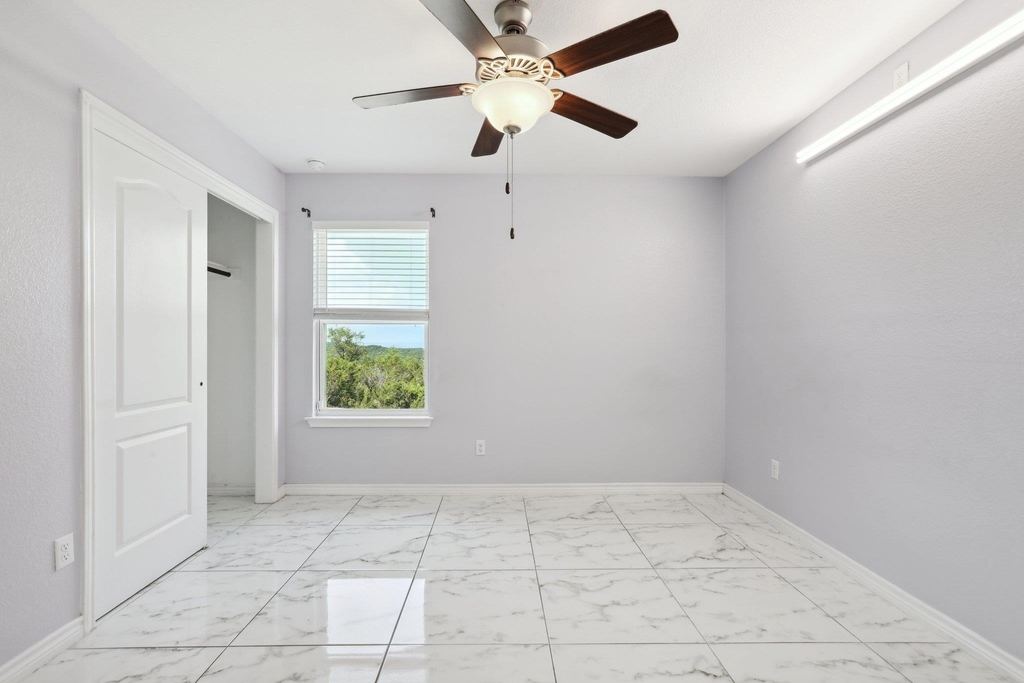 20111 Travis Dr - Photo 18