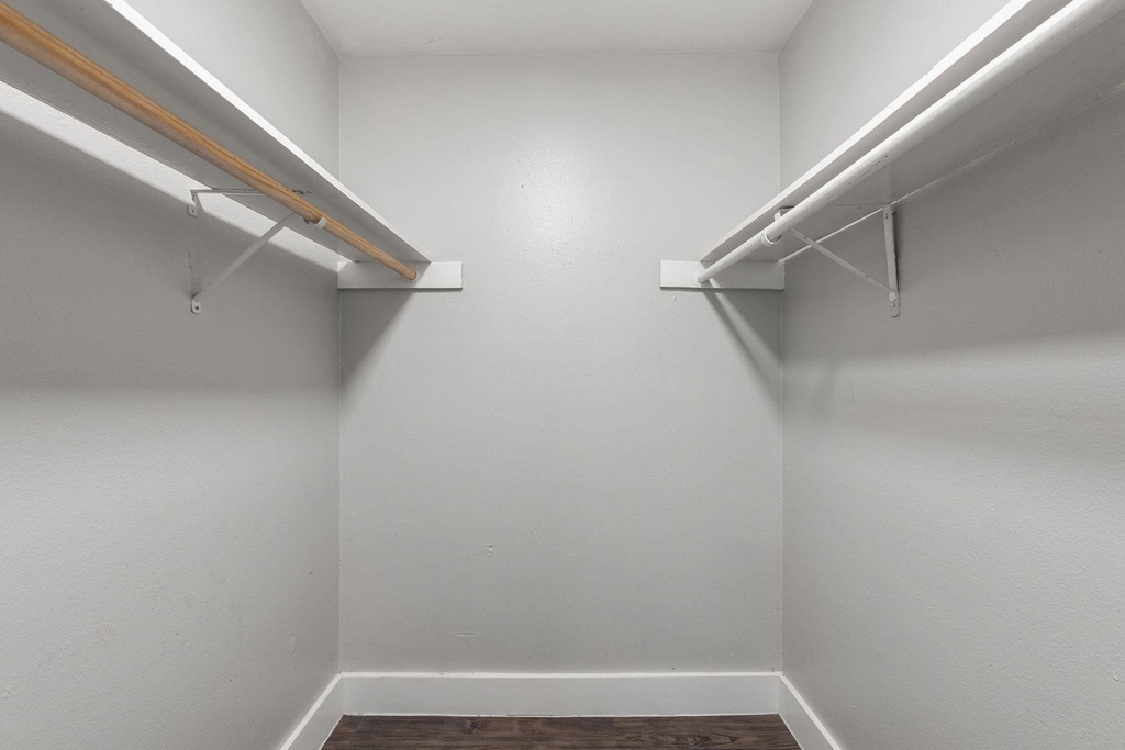 1220 W Anderson Ln - Photo 6