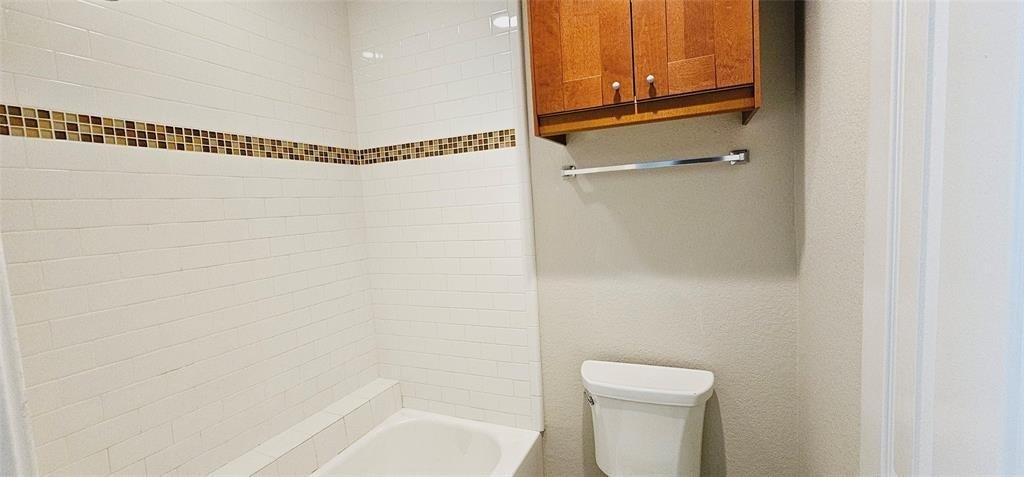7685 Northcross Dr - Photo 16