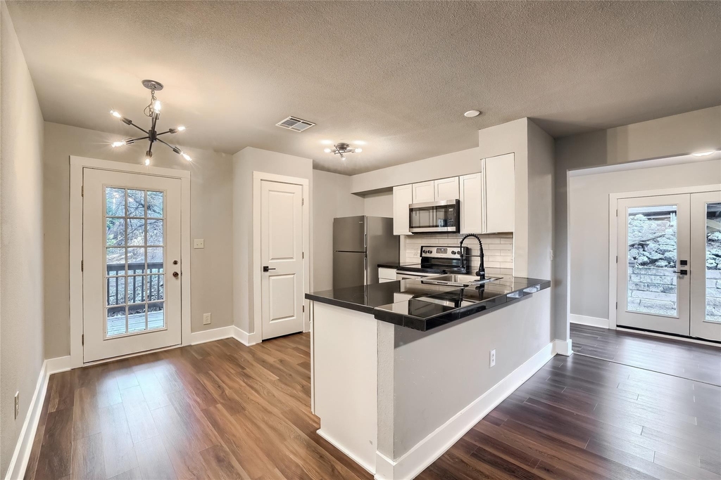 5909 Lago Vista Way D - Photo 3