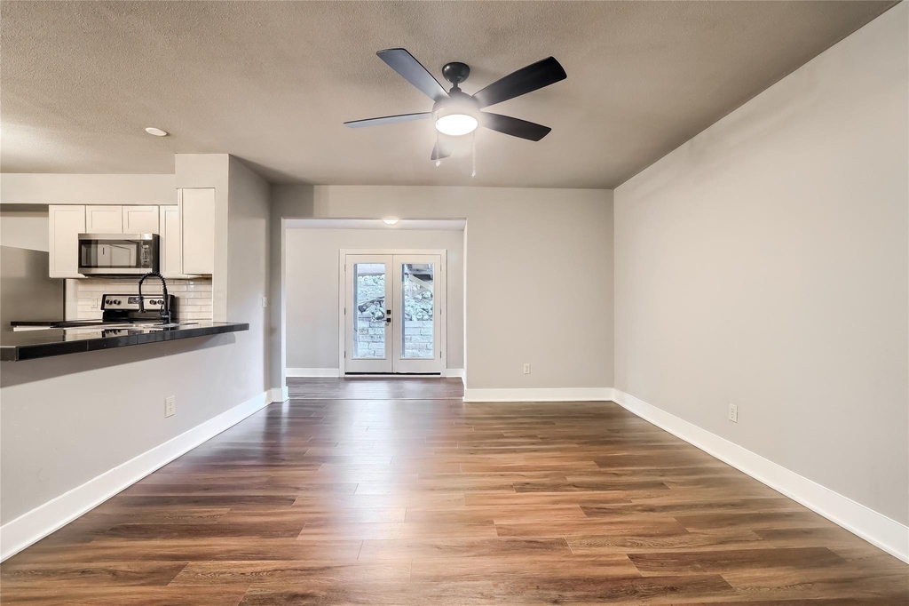 5909 Lago Vista Way D - Photo 9