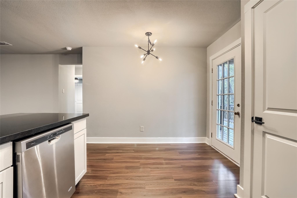 5909 Lago Vista Way D - Photo 8