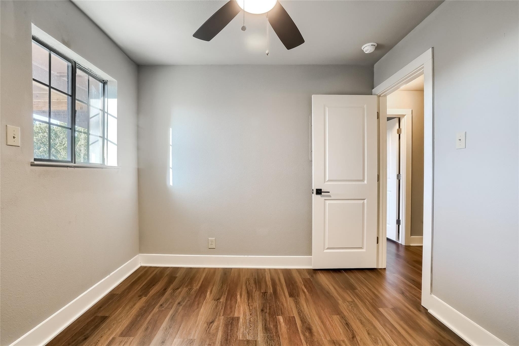 5909 Lago Vista Way D - Photo 20