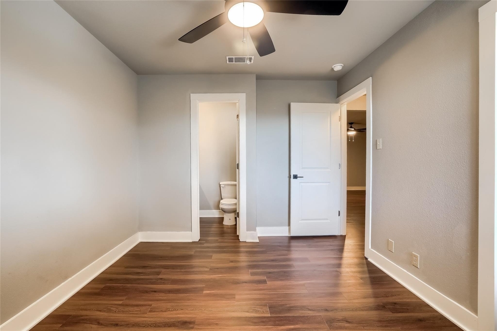 5909 Lago Vista Way D - Photo 14