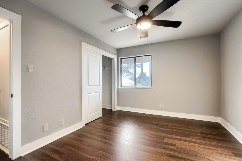 5909 Lago Vista Way D - Photo 13
