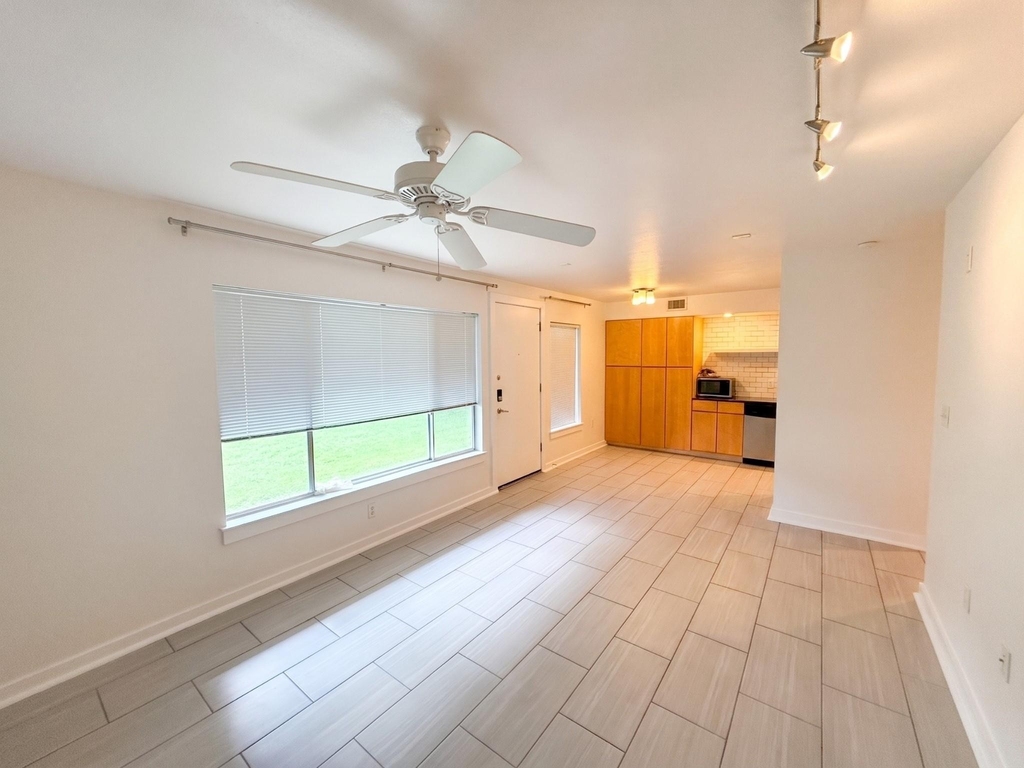 2200 Dickson Dr - Photo 1