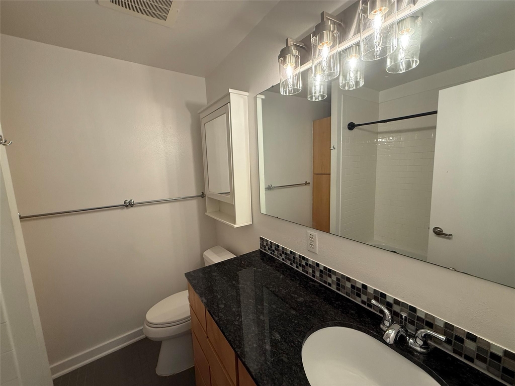2200 Dickson Dr - Photo 7