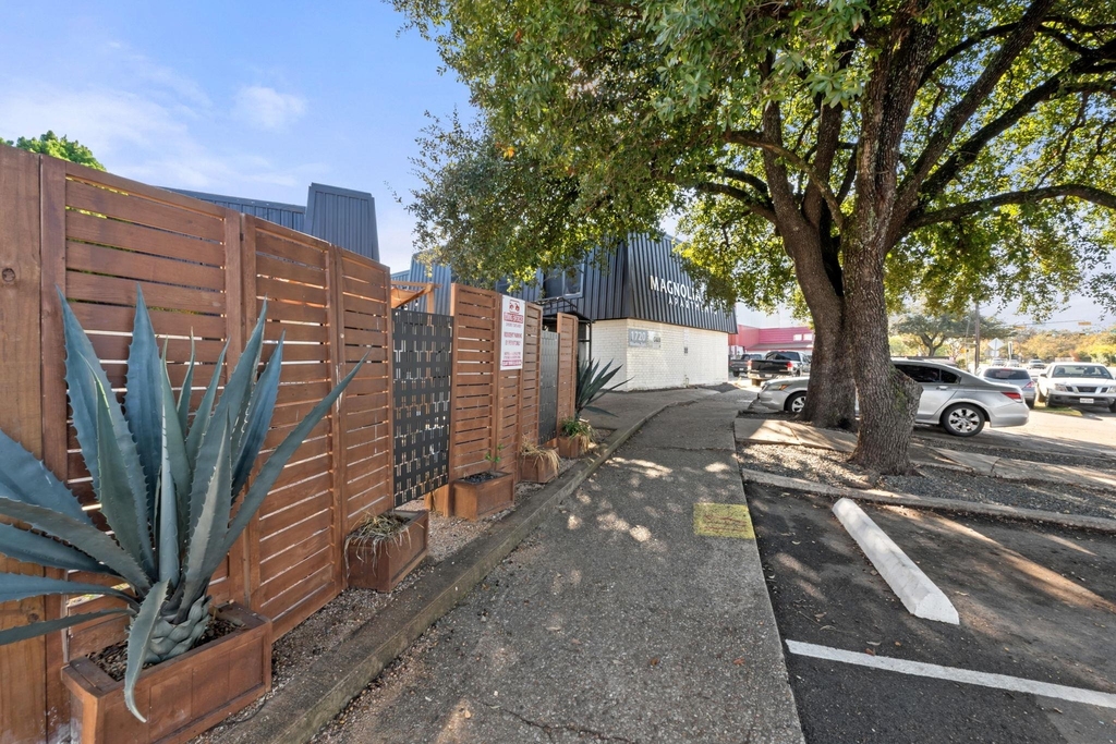 1720 Wooten Park Dr - Photo 25