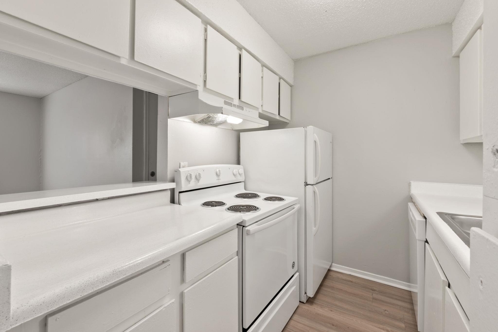 1720 Wooten Park Dr - Photo 6