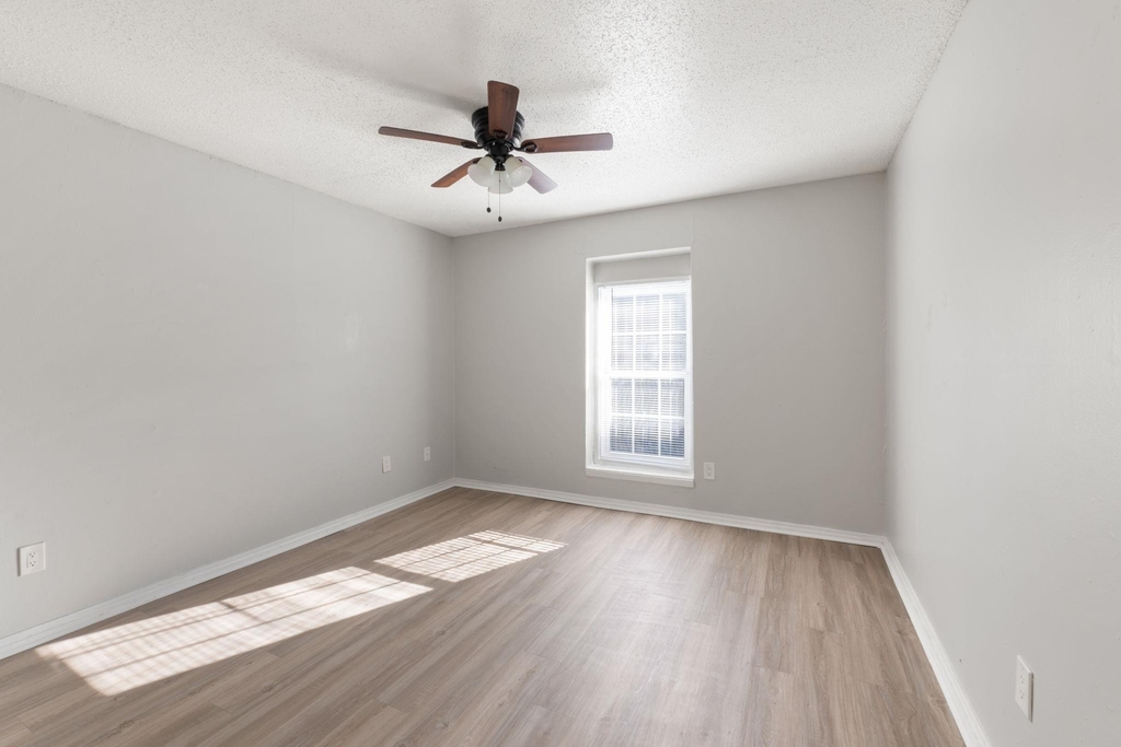 1720 Wooten Park Dr - Photo 13