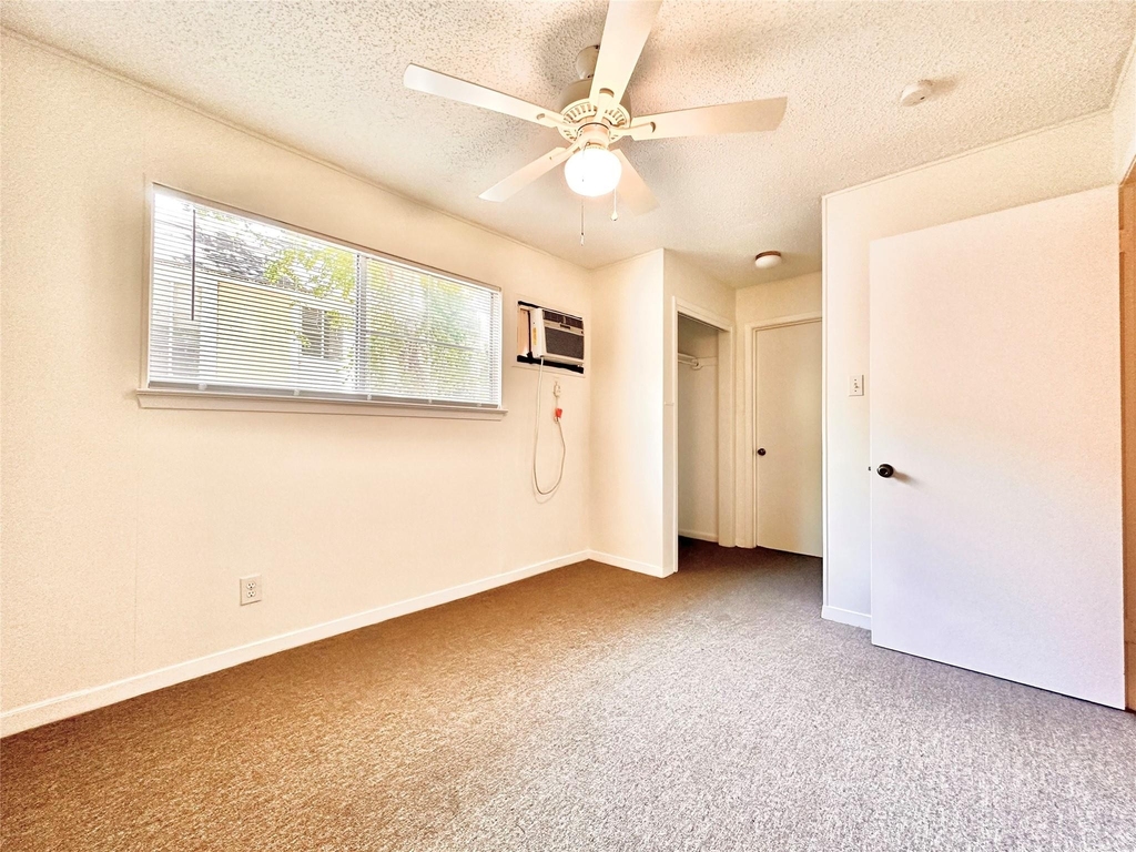 2721 Hemphill Park - Photo 2