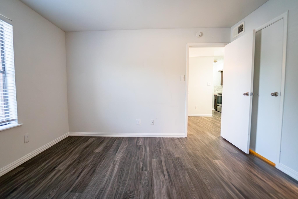 12300 Hymeadow Dr - Photo 16