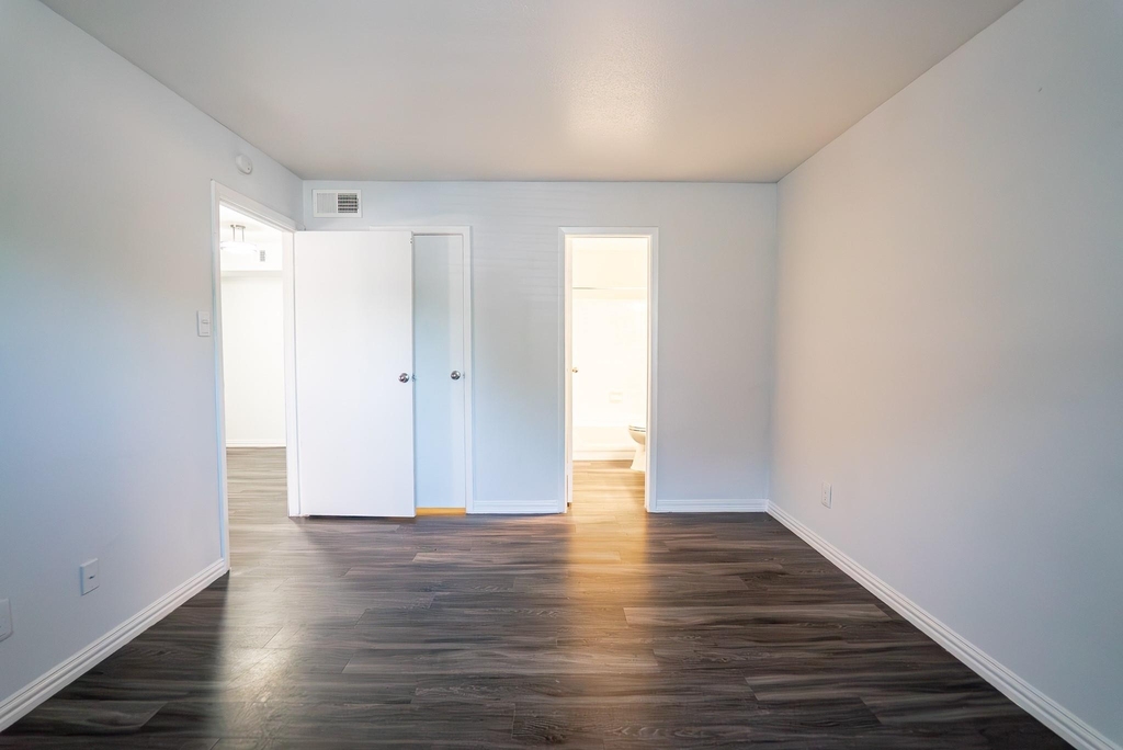 12300 Hymeadow Dr - Photo 15