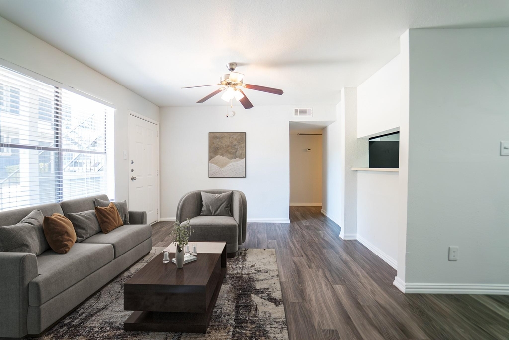 12300 Hymeadow Dr - Photo 5