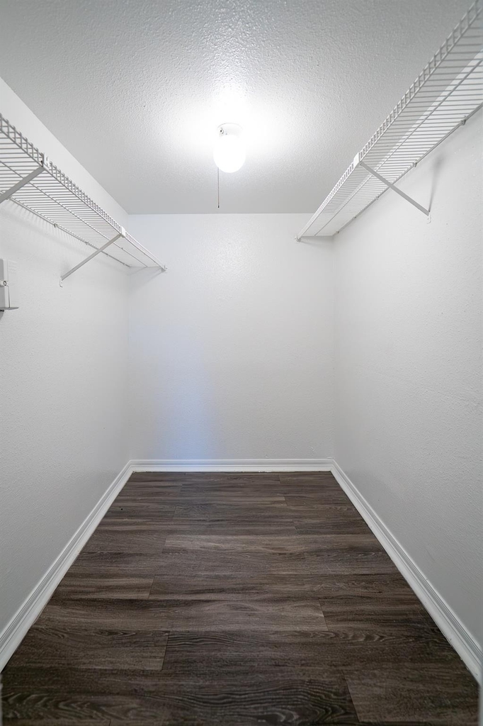 12300 Hymeadow Dr - Photo 18