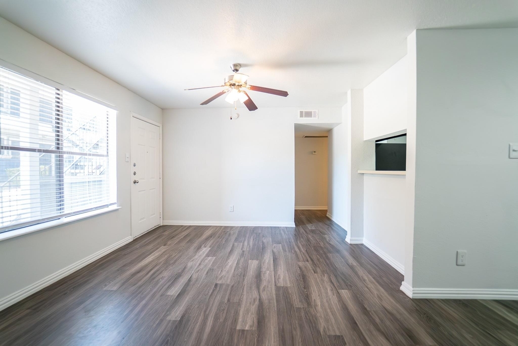 12300 Hymeadow Dr - Photo 13