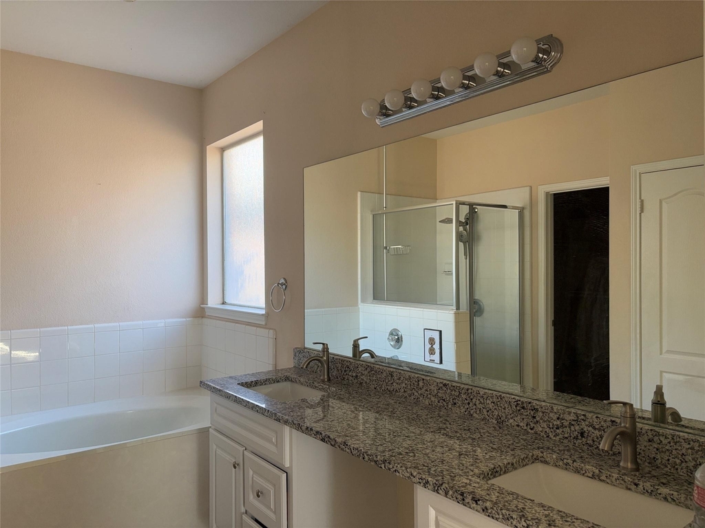 11501 Knapple Cv - Photo 16