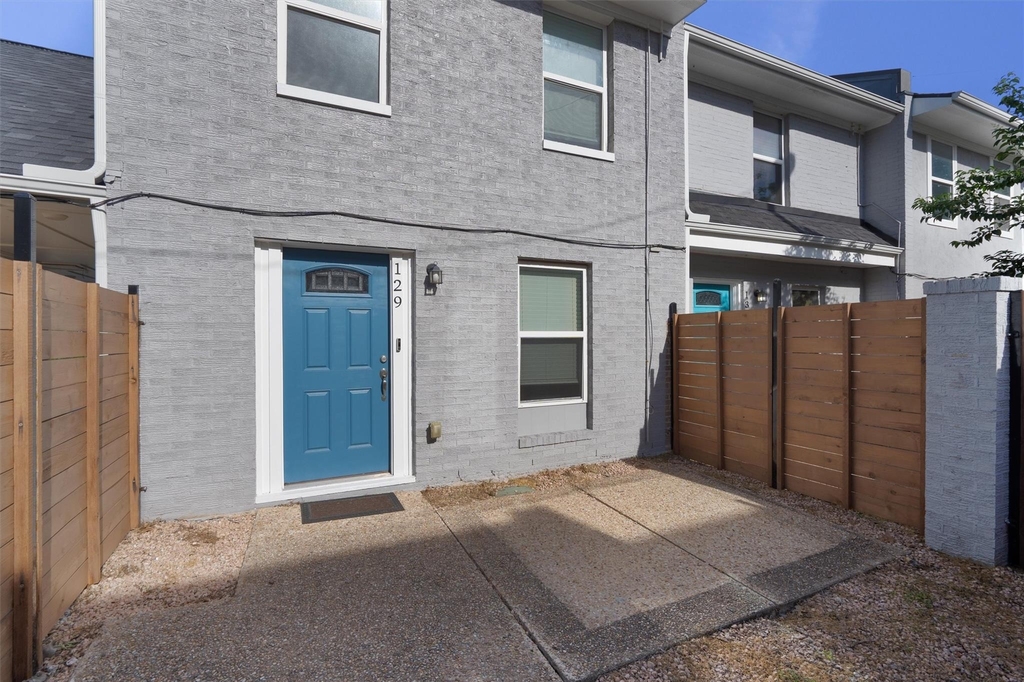 6211 Manor Rd - Photo 18