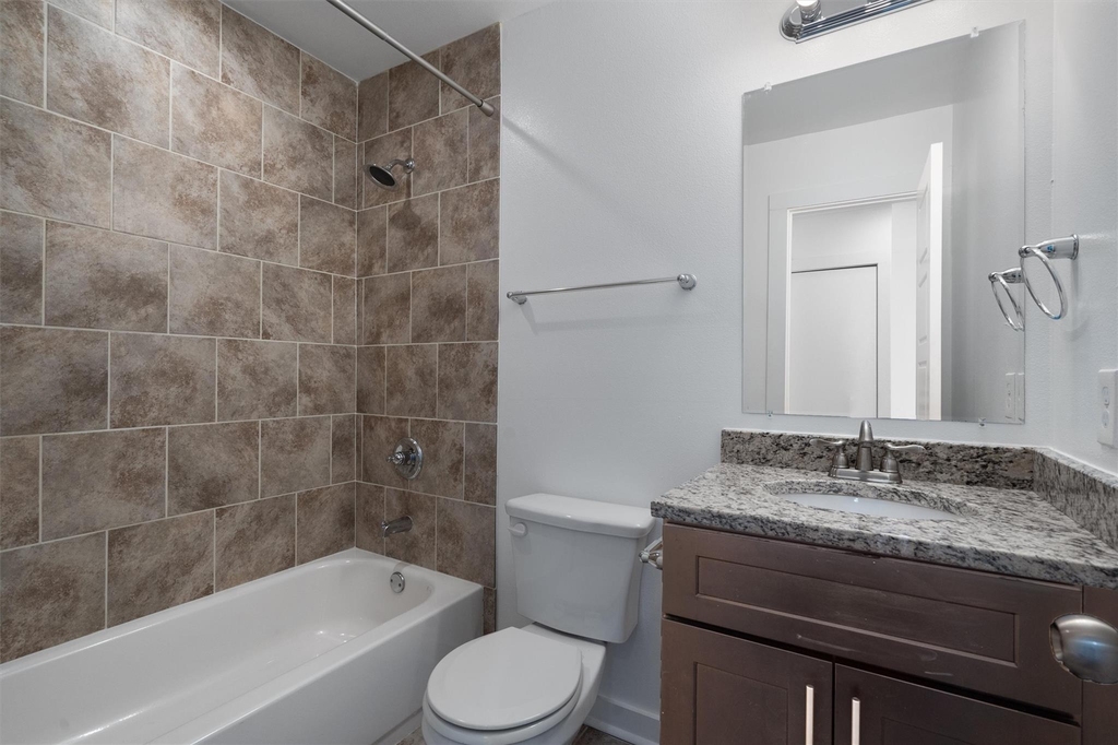 6211 Manor Rd - Photo 16
