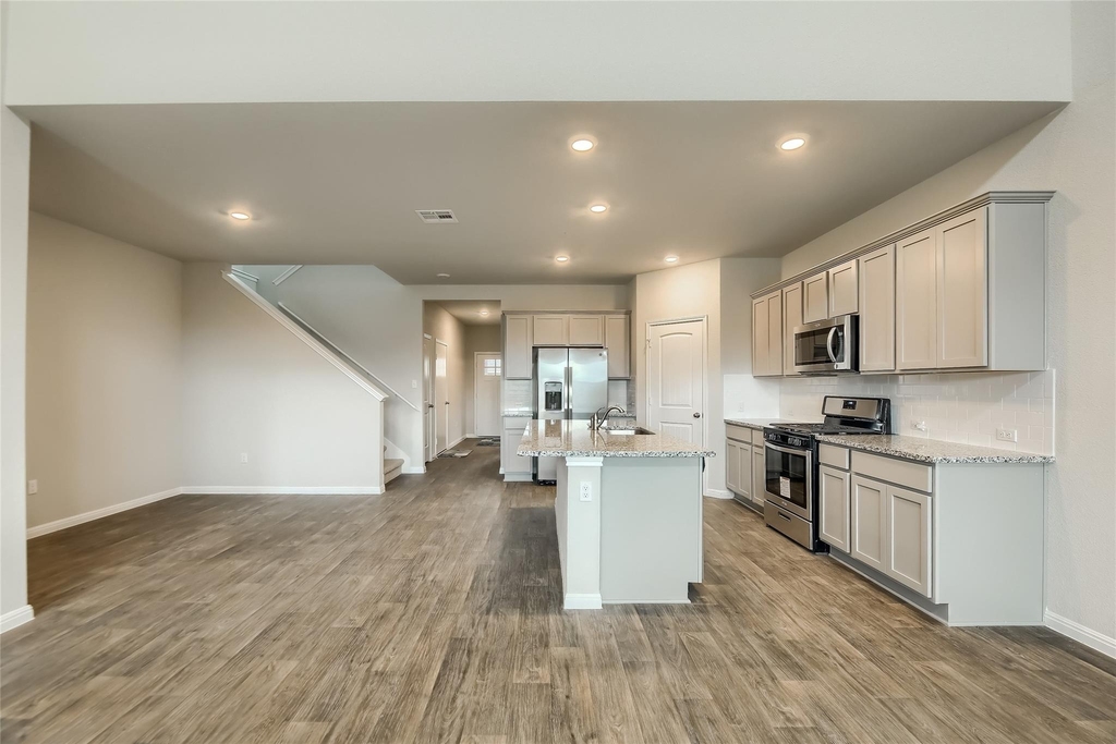 603 Bluffview Dr - Photo 5