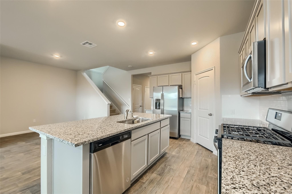 603 Bluffview Dr - Photo 10