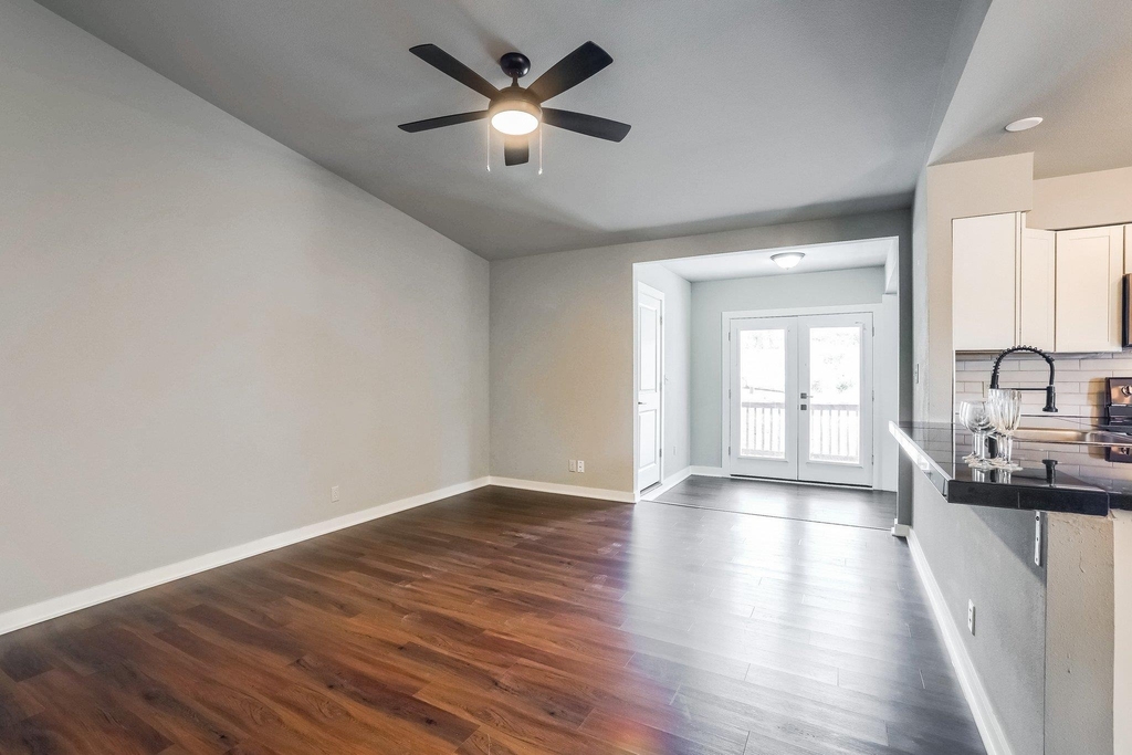 5909 Lago Vista Way - Photo 6