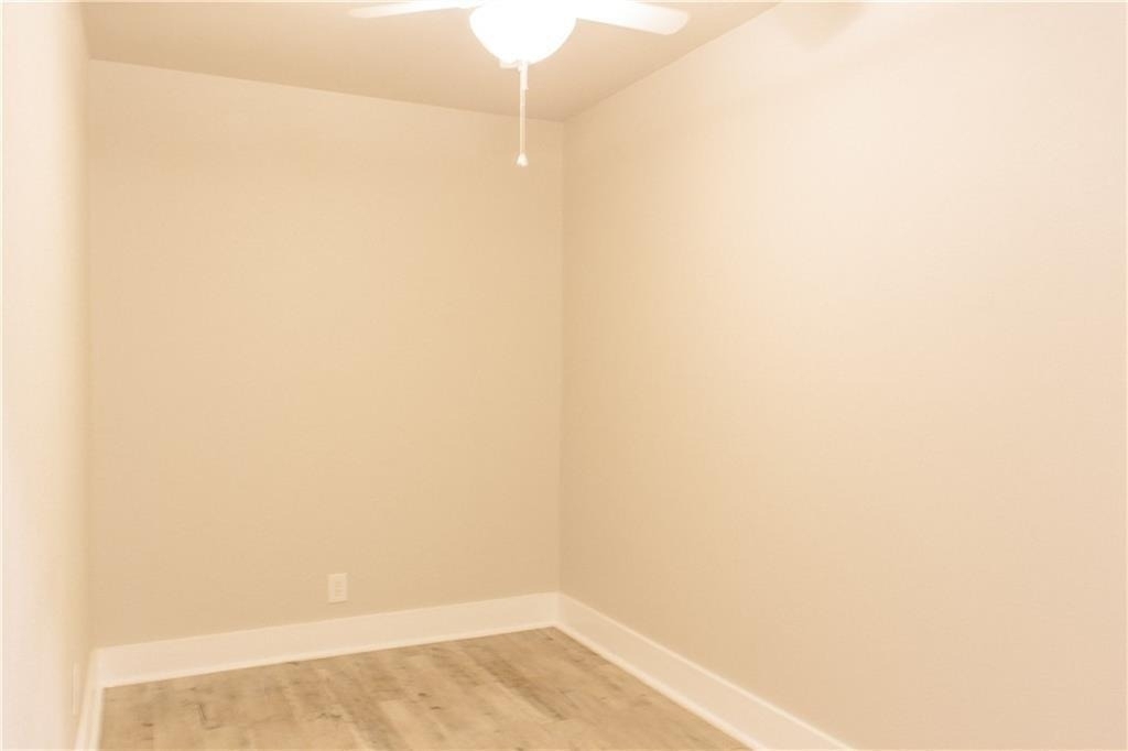 1302 E 52nd St - Photo 6