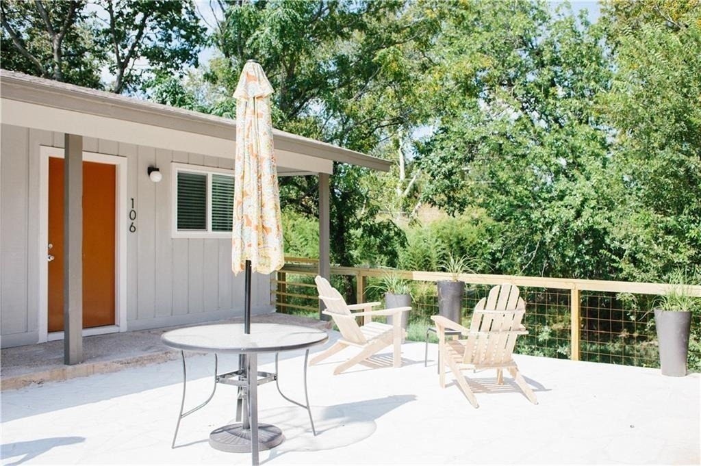 1302 E 52nd St - Photo 9