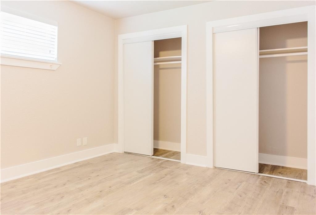 1302 E 52nd St - Photo 5