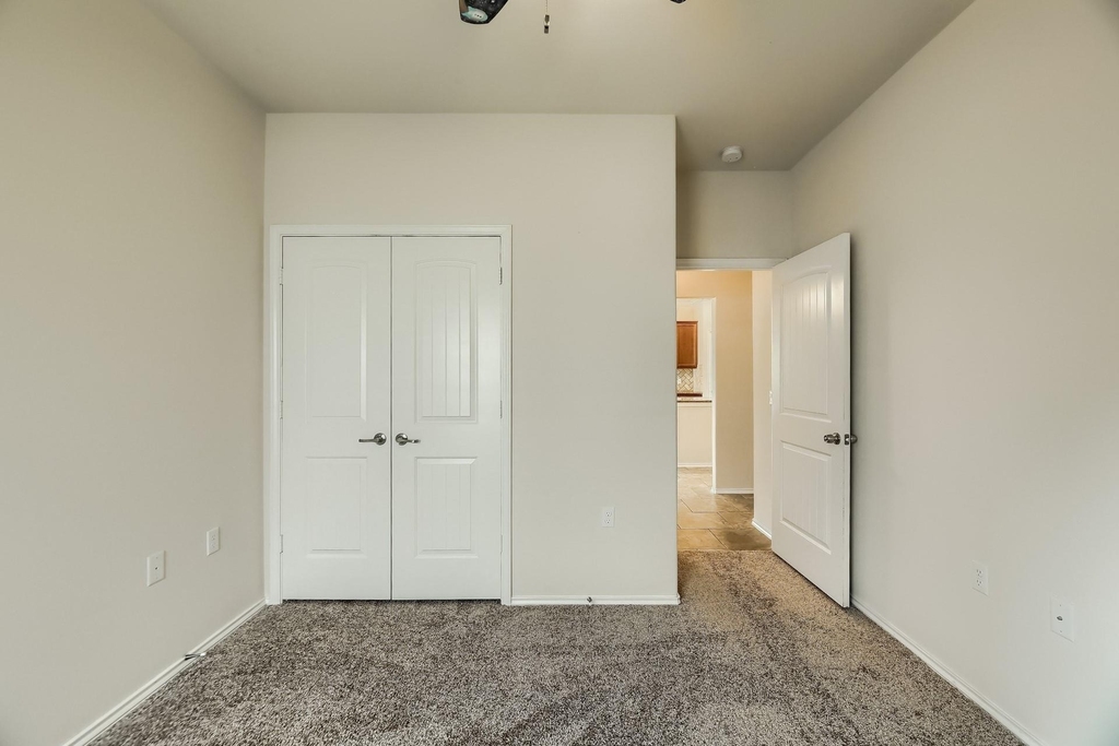 10001 Pinnacle Crest Loop - Photo 28