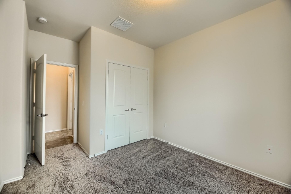 10001 Pinnacle Crest Loop - Photo 23