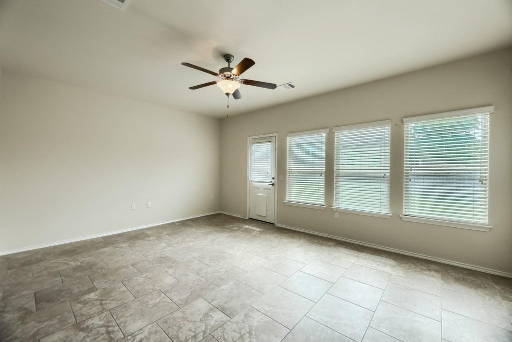 10001 Pinnacle Crest Loop - Photo 12