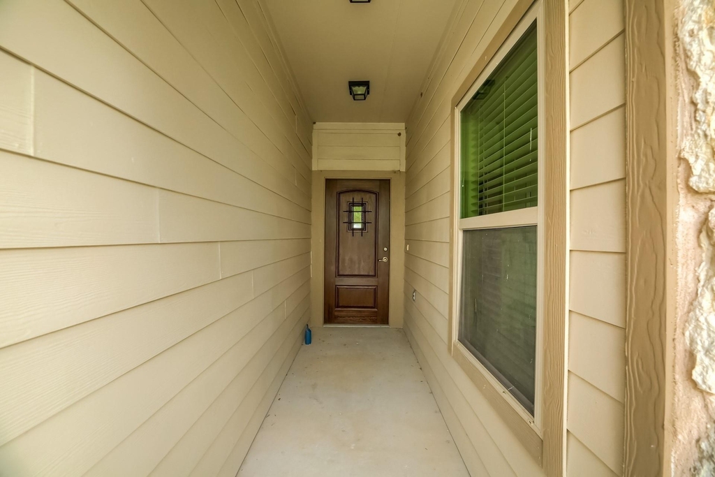 10001 Pinnacle Crest Loop - Photo 1